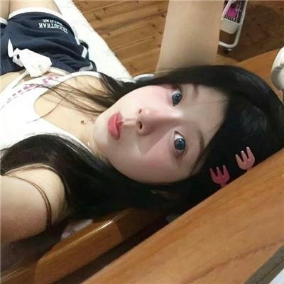 警花变色龙
